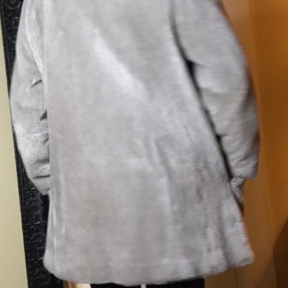 Over-sized Gray Teddy Bear Faux Fur Winter Coat - Picture 4 of 8